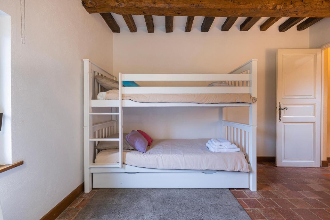Maison Jardin Gaillard disposant d'une piscine chauffée Bieville-en-Auge Esterno foto