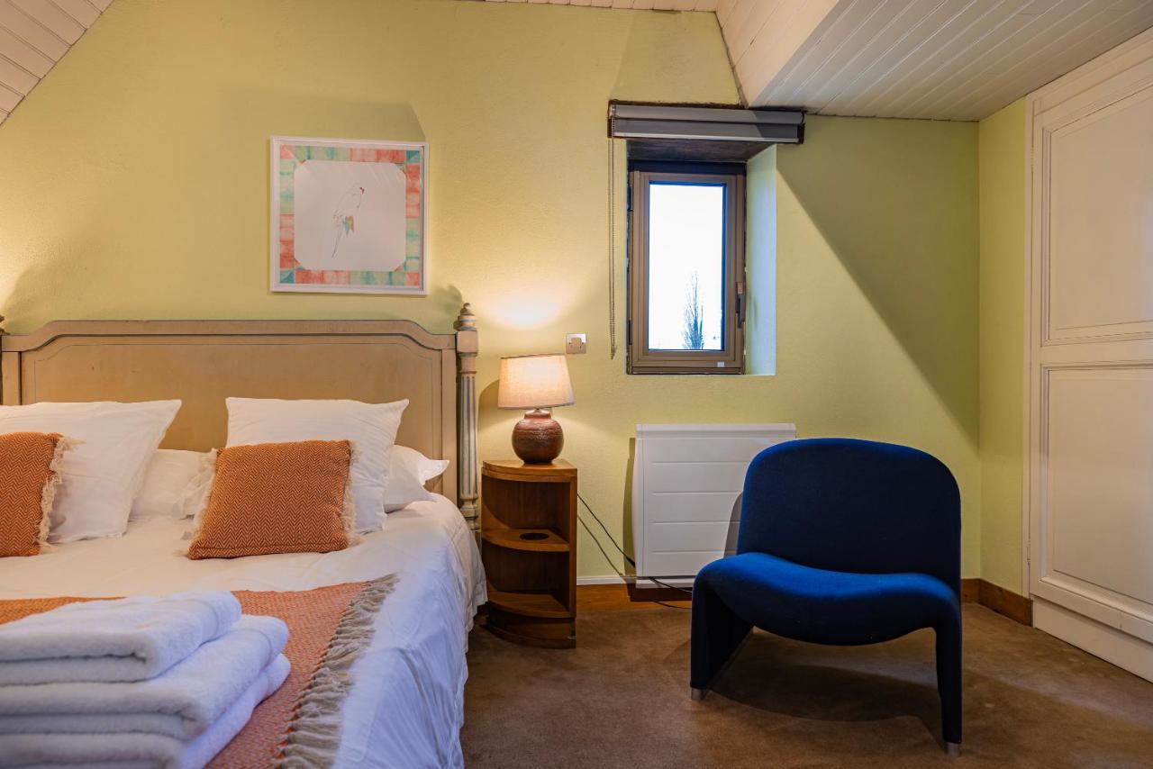Maison Jardin Gaillard disposant d'une piscine chauffée Bieville-en-Auge Esterno foto