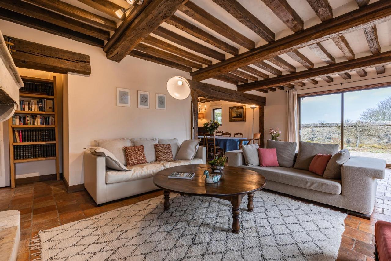 Maison Jardin Gaillard disposant d'une piscine chauffée Bieville-en-Auge Esterno foto